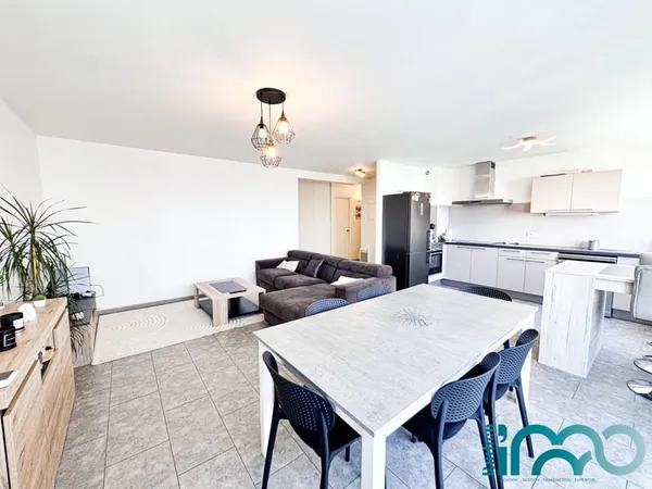 Appartement T2 avec balcon, cave et parking privatif