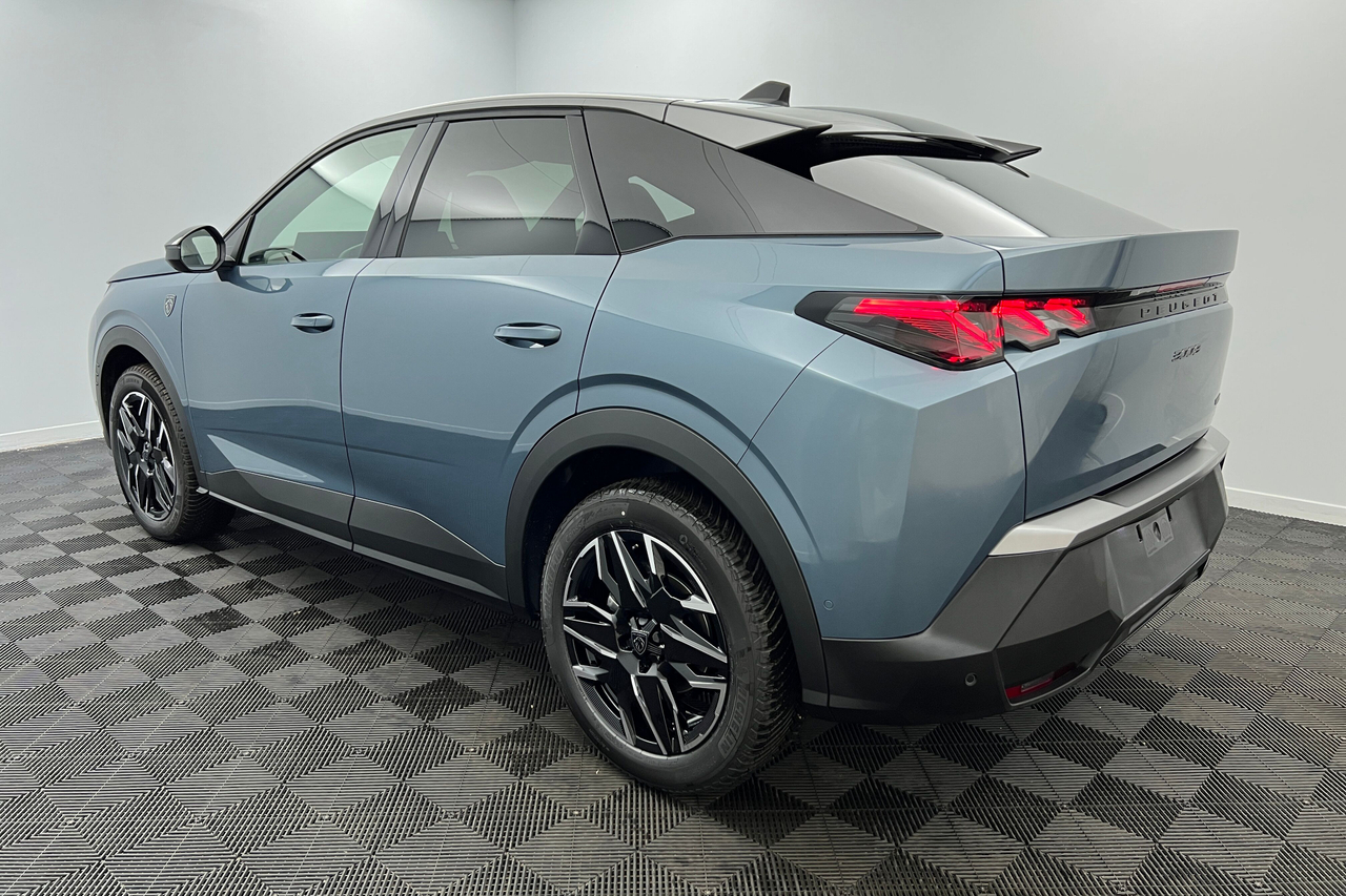 PEUGEOT 3008 Hybrid 145 e-DCS6 — photo 4