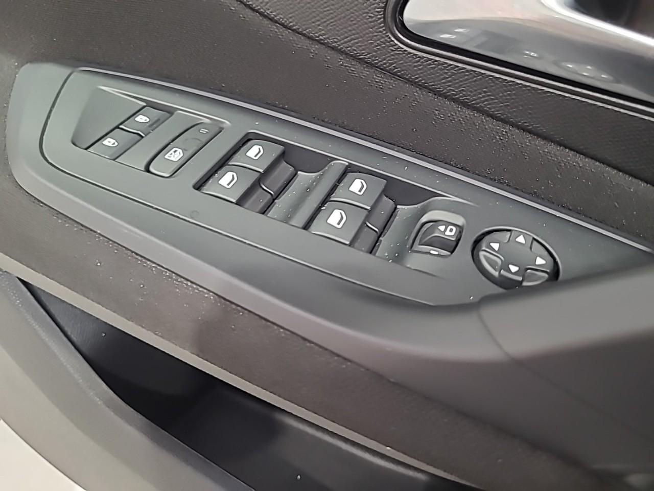 Peugeot 308 hybrid 145 e-dcs6 style — photo 20