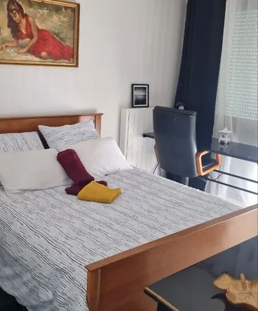 Chambre disponible chez l habitant