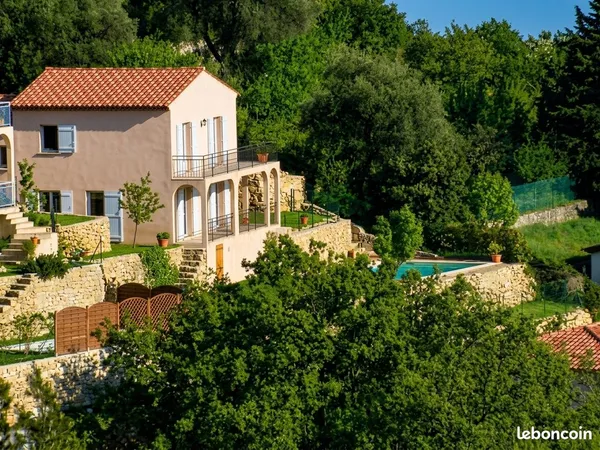 Maison 8 pièces 195 m²