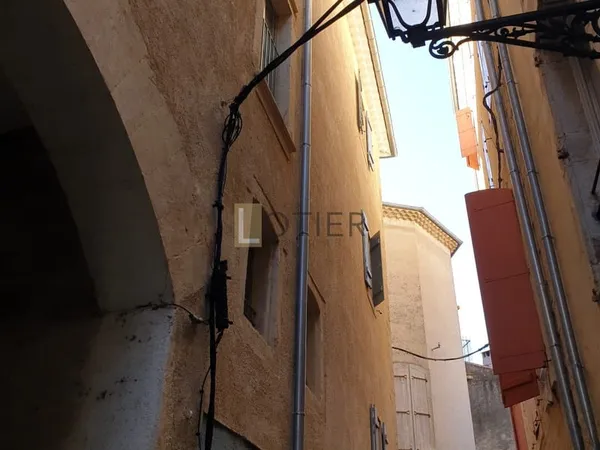 A VENDRE BEZIERS QUARTIER CATHEDRALE (34) IMMEUBLE A FORT