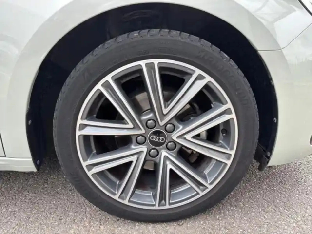 Audi A1 sportback 30 tfsi 110ch advanced s tronic 7 — photo 9