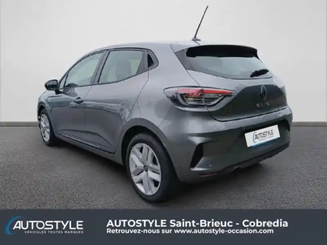 Renault Clio 1.5 dci 100ch evolution — photo 3