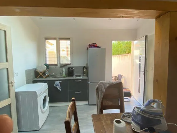 Détachement de parcelles avec petite maison et dépendance