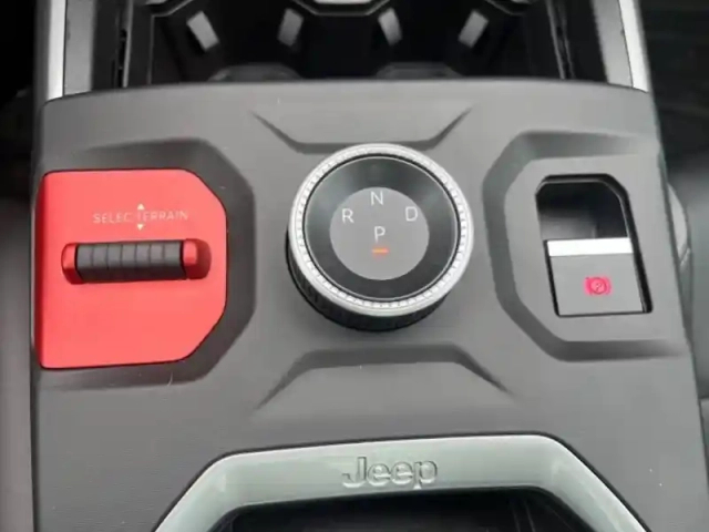 Jeep Compass electrique 213ch 157kw first edition — photo 12
