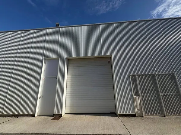 Local d'activité 410 m²