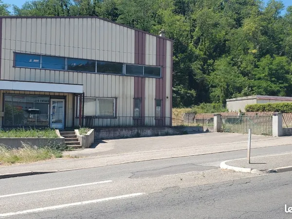 Dépôt industriel 500 m2