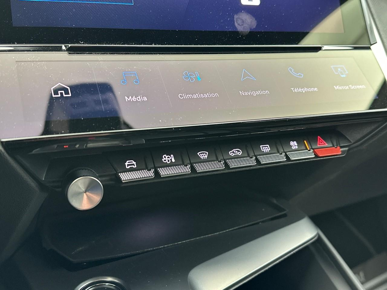 Peugeot 408 phev 225 e-eat8 first edition — photo 26