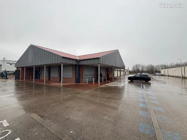 Local commercial 1230m² — Zone Auchan Barberey-Saint-Sulpice — CDAC alimentaire — 11 000€ HT/mois né