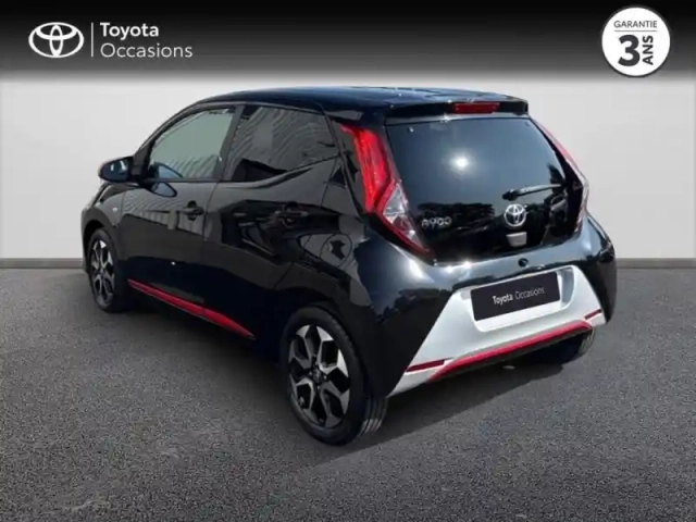 Toyota Aygo 1.0 vvt-i 72ch x-sport x-shift 5p — photo 2