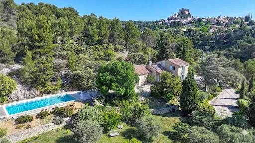 Maison 7 pièces 200 m²