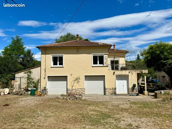 Maison individuelle - grand terrain constructible 40% de la surface de terrain