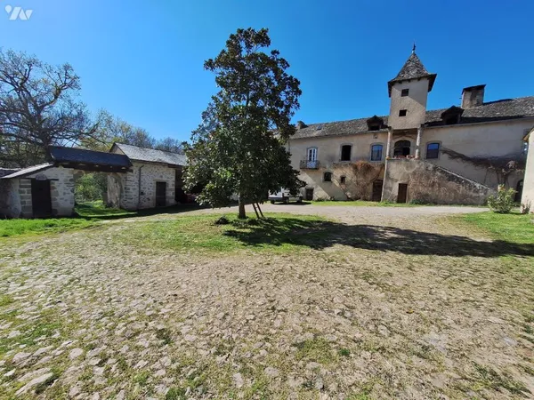 Maison 10 pièces 260 m²