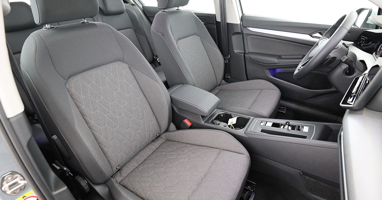 Volkswagen Golf 8 — photo 19