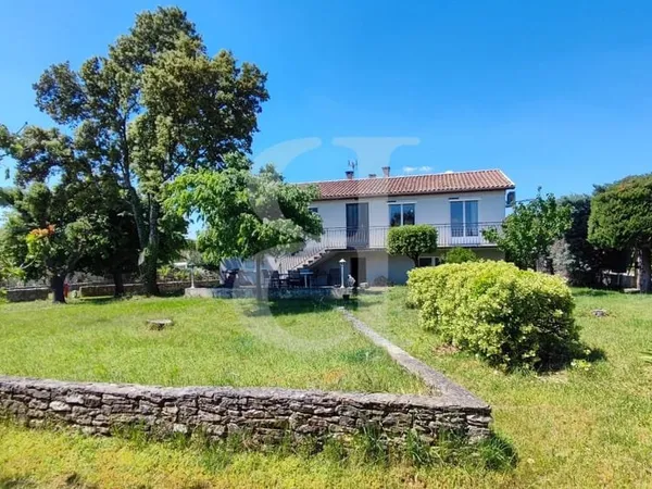 Maison à vendre avec terrain et dépendances région Grignan -