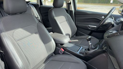 Ford Kuga 2.0 TDCI 150 - Titanium – 2017 – 140083 km – Diesel – Boîte Manuelle — photo 51