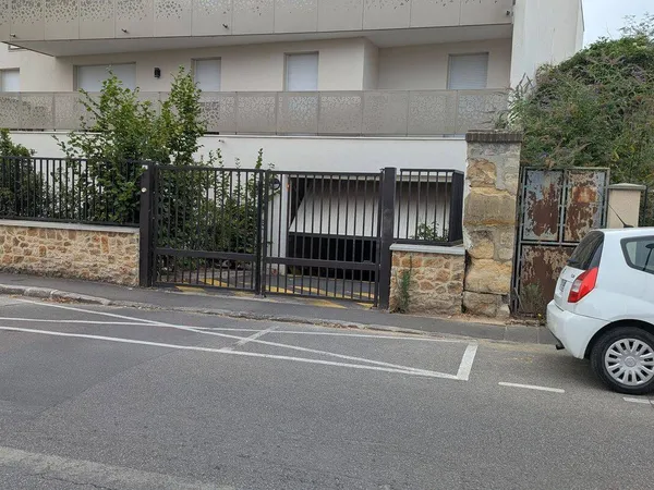 Parking 14 m²