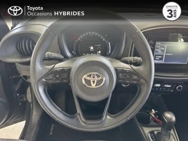 Toyota Aygo x 1.0 vvt-i 72ch dynamic s-cvt pack zen — photo 9