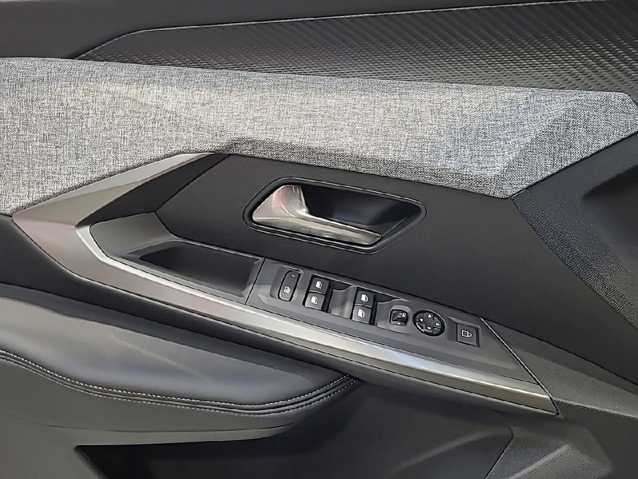 Peugeot 5008 hybrid 145 ch e-dcs6 allure — photo 25