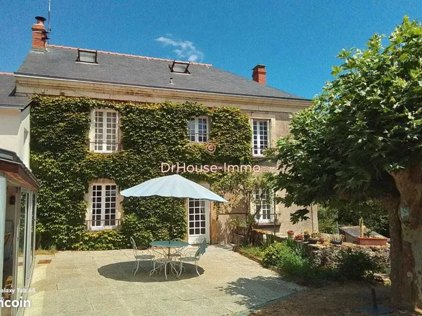 Propriété 8 pièces 260 m²