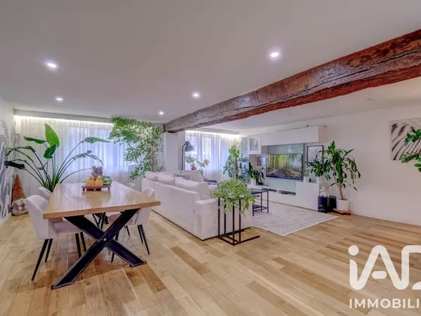 Maison 6 pièces 240 m²