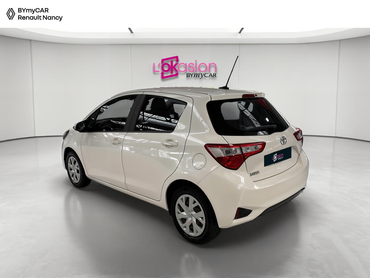 Toyota Yaris 70 VVT-i — photo 3