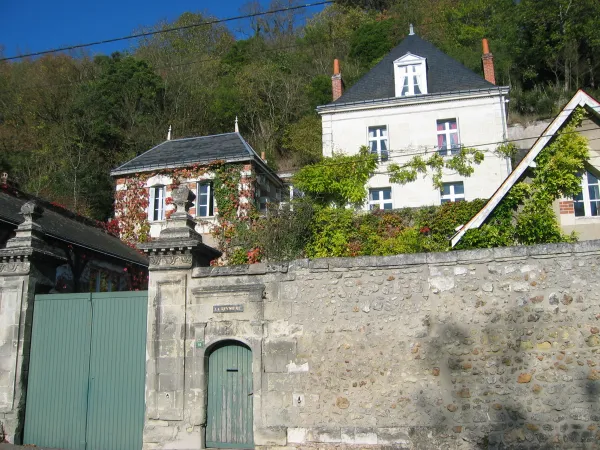 Vends maison 380m² : maison principale 3 chambres, gîte 2 chambres, 1 studio, 1 chambre indépendante