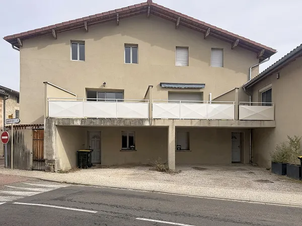 Maison Meximieux 4 pièce(s) 100 m2, 3 chambres, une terrasse, deux places de stationnement