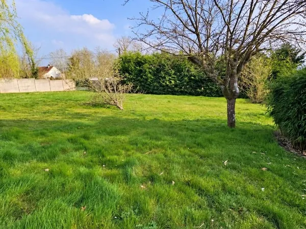 Terrain 914 m²