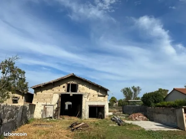 Grange 1 pièce 200 m²