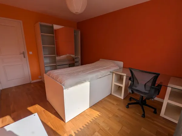 Chambre de 12m2 à louer sur Chaville