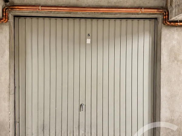 Parking 15 m²