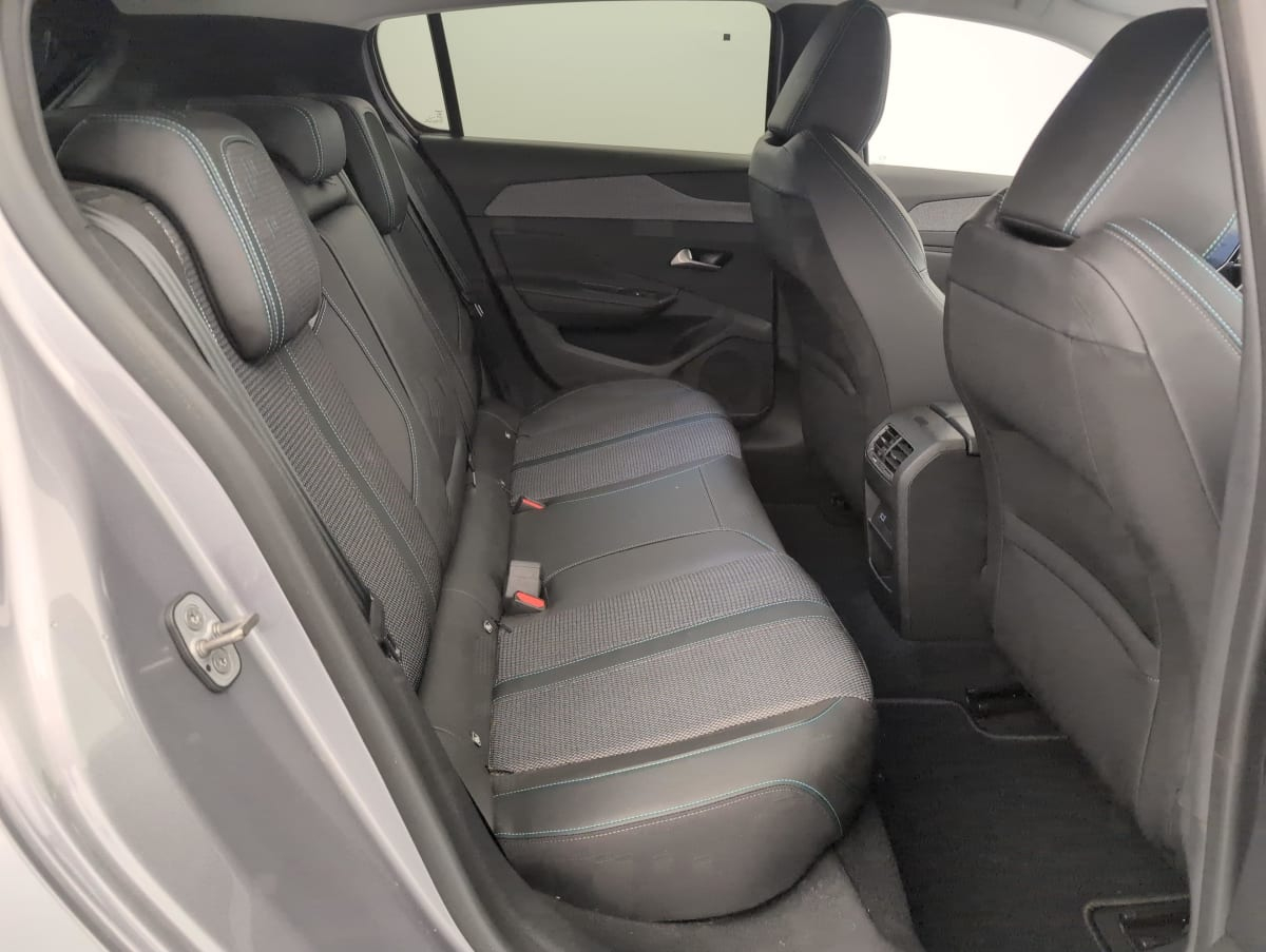 Peugeot 308 — photo 9