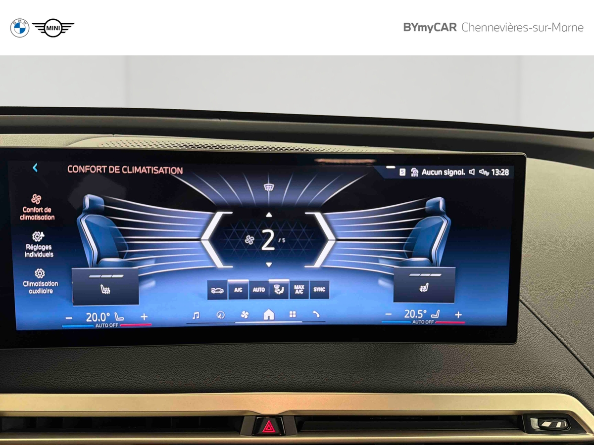 BMW iX xDrive40 326ch — photo 25