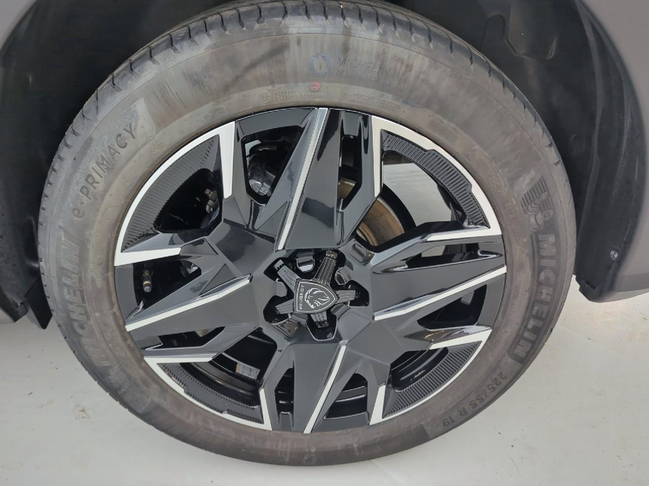 Peugeot 3008 hybrid 136 e-dcs6 allure — photo 17