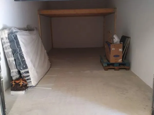 Grand garage bastia sud 27m2 + mezzanine 10m2 et électricité