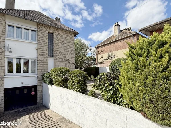 Maison de caractère 90m² avec sous sol garage et jardin