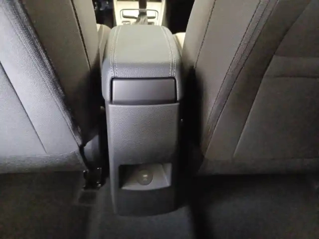 Kia Stonic 1.0 t-gdi 100 ch dct7 — photo 91