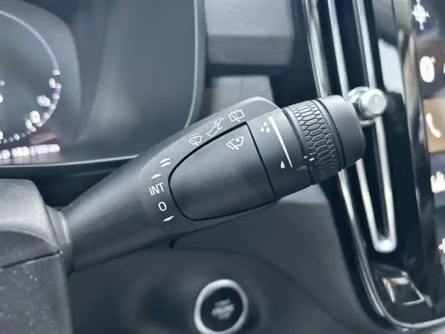 Volvo Xc40 t4 recharge 129+82 ch dct7 — photo 13