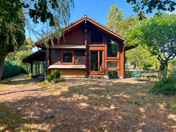 Petit chalet au calme à Champdray