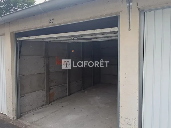 Parking 13 m²