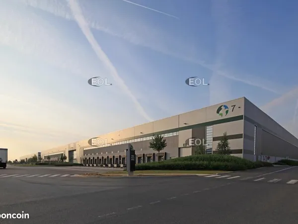 Local logistique 20 447 m²