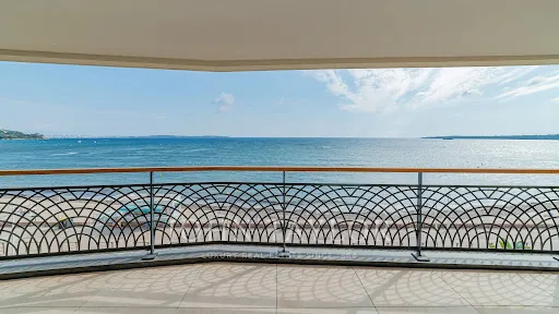 Appartement 4 pièces 175 m²