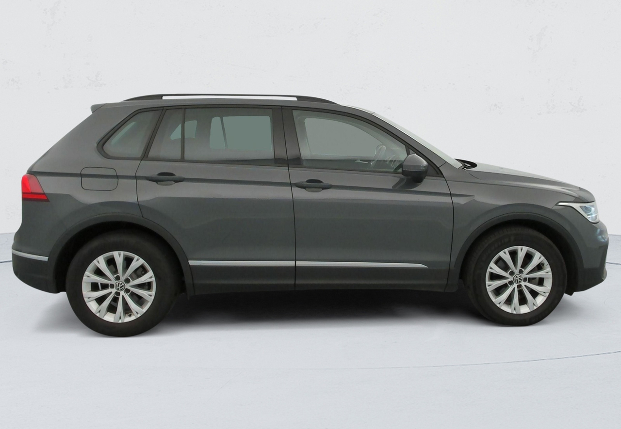 Volkswagen Tiguan — photo 6