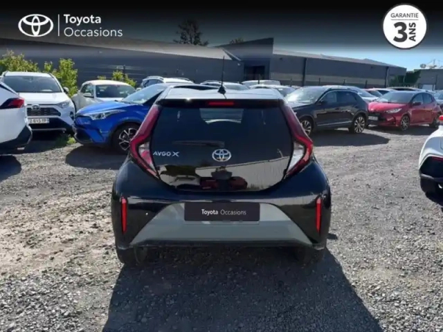 Toyota Aygo x 1.0 vvt-i 72ch design s-cvt my24 — photo 4