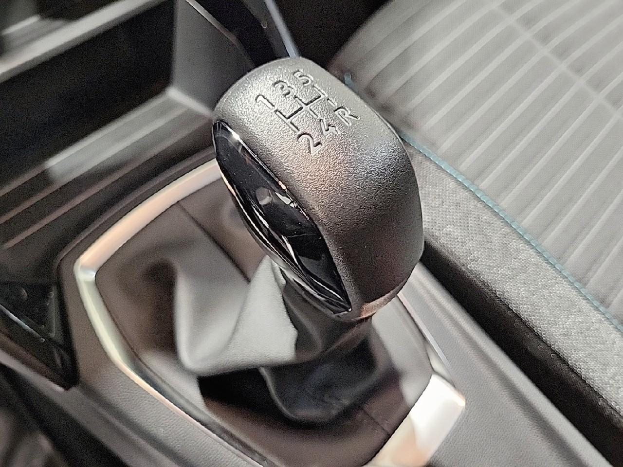 Peugeot 208 puretech 75 s&s bvm5 style — photo 17