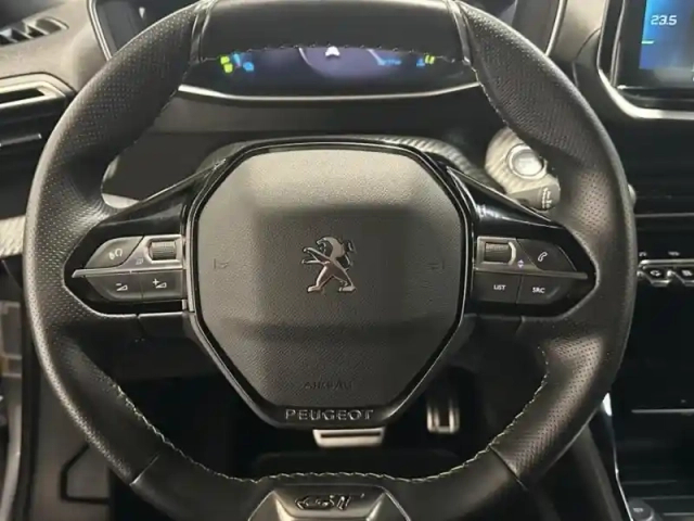 Peugeot 2008 e- 136ch gt — photo 15