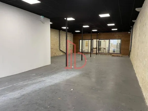 Bureaux 250 m²