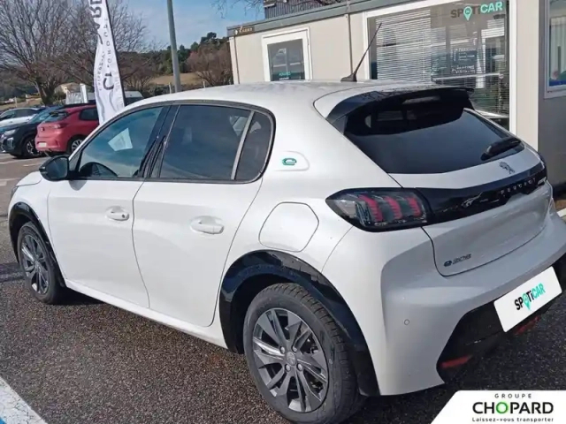 Peugeot 208 electrique 50 kwh 136ch — photo 94